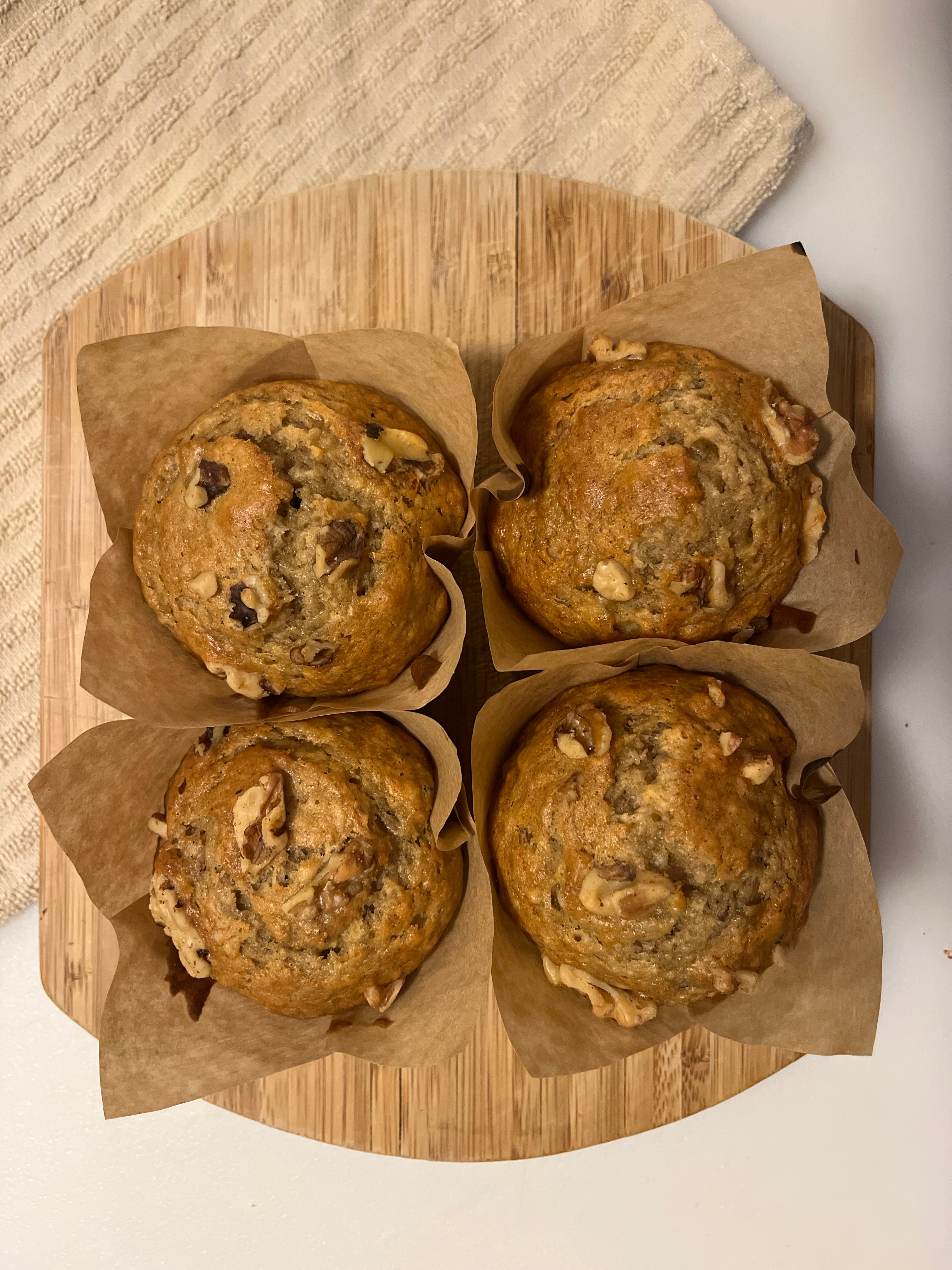 Banana Nut Bakery Style Muffins (4 Count)